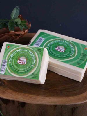 Ecotambo - Queso Criollo Prensado Mediano (500g)
