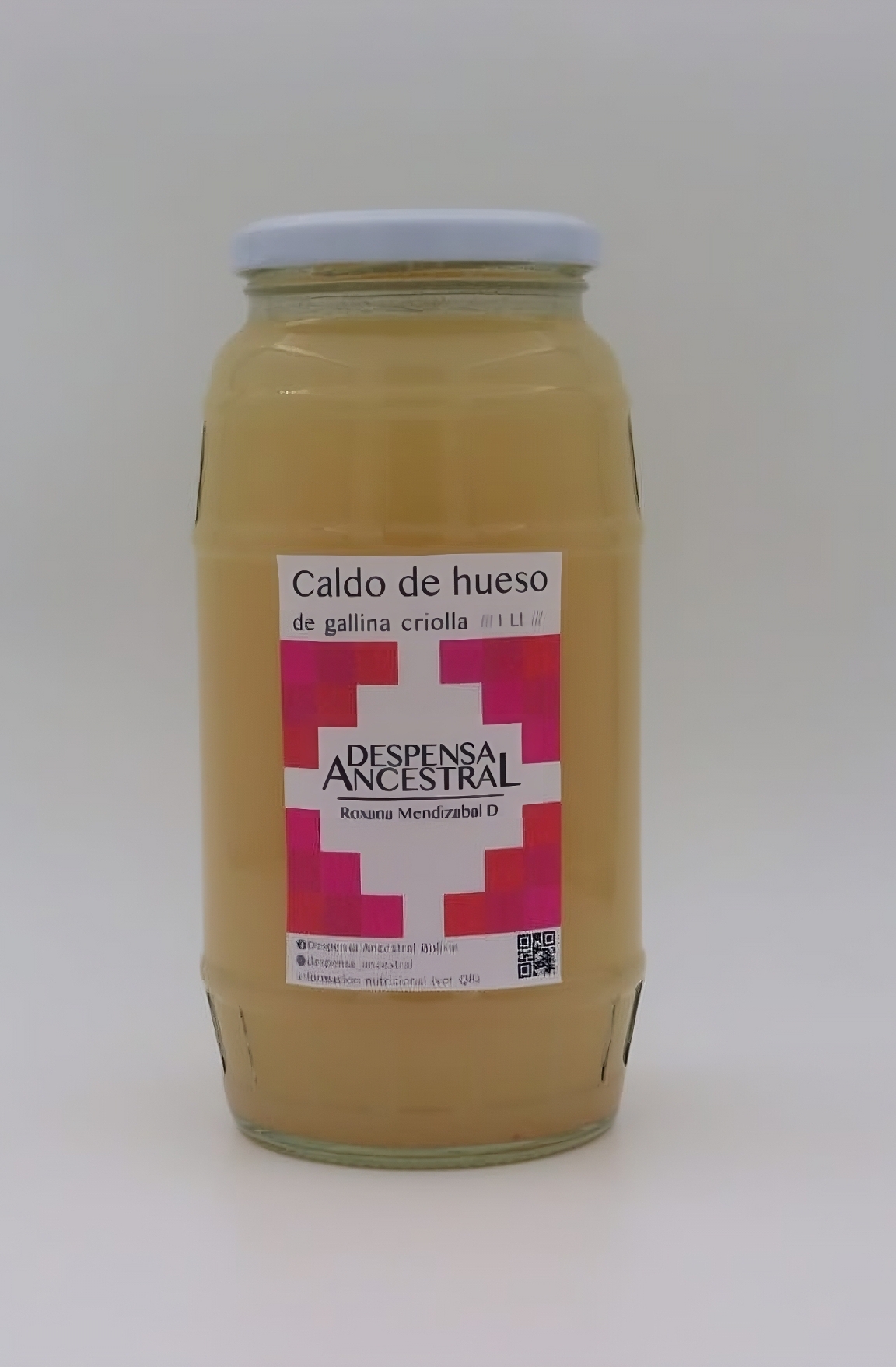 Caldo de huesos de gallina criolla